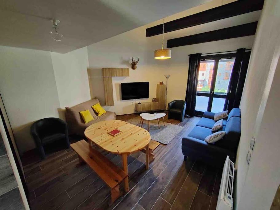 Appartement Cocooning Entierement Renove Les Angles  Extérieur photo